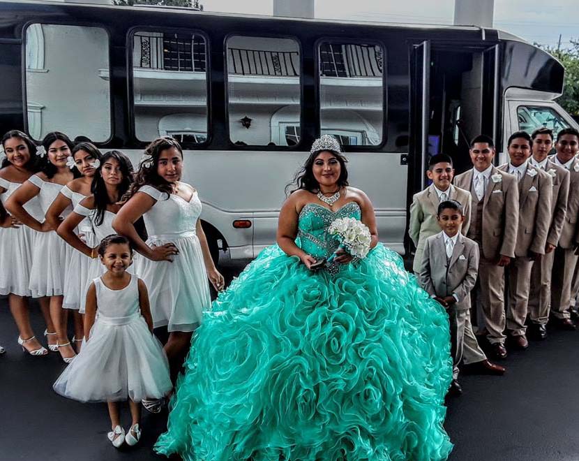 Limosuines service Wood Dale Il Quinceanera